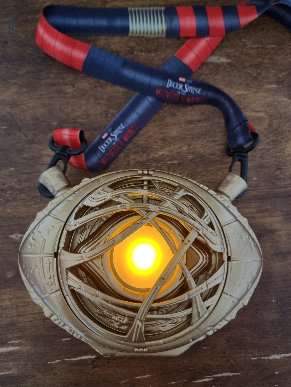 Disney Parks Marvel Doctor Strange Eye Agamoto Light Sipper Cup